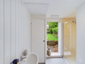 SHOWER ROOM - click for photo gallery